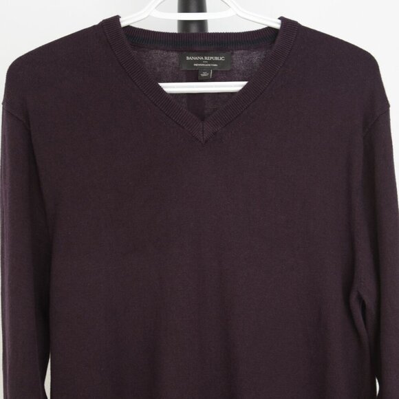 Sz M- Banana Republic Fcty Cotton Rayon Silk Cashmere Purple V-Neck Knit Sweater - Picture 2 of 9